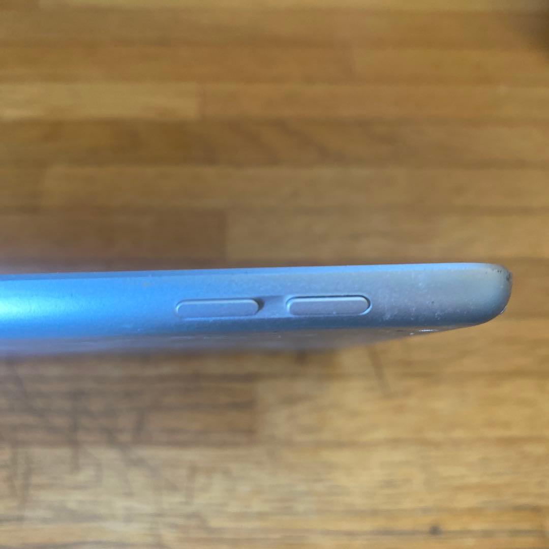 iPad シルバー 画面ひびあり　ジャンク品 動作問題なし