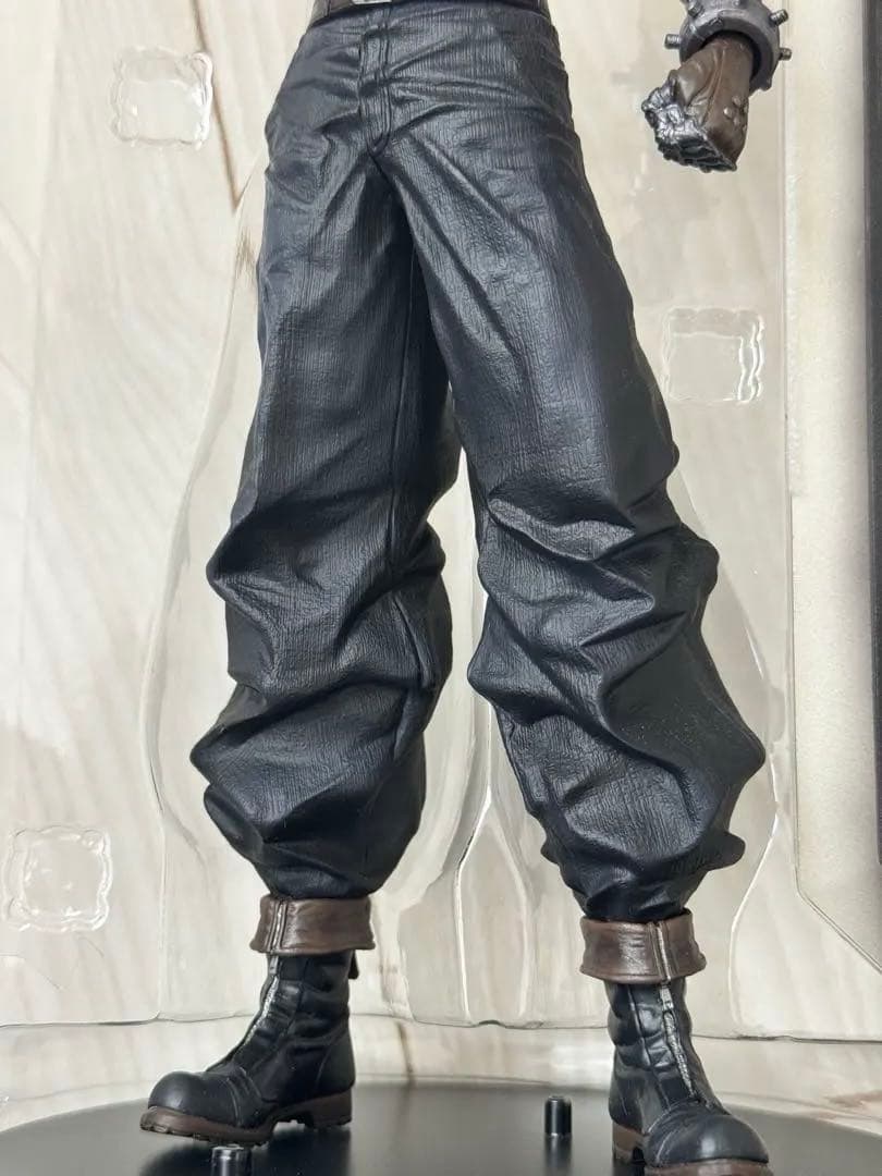 クラウド フィギュア スタティックアーツ ファイナルファンタジー FF7