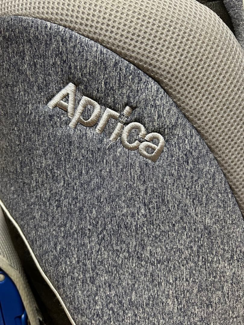 チャイルドシート　アップリカ　クルリラ　回転式　ISOFIX シートベルト