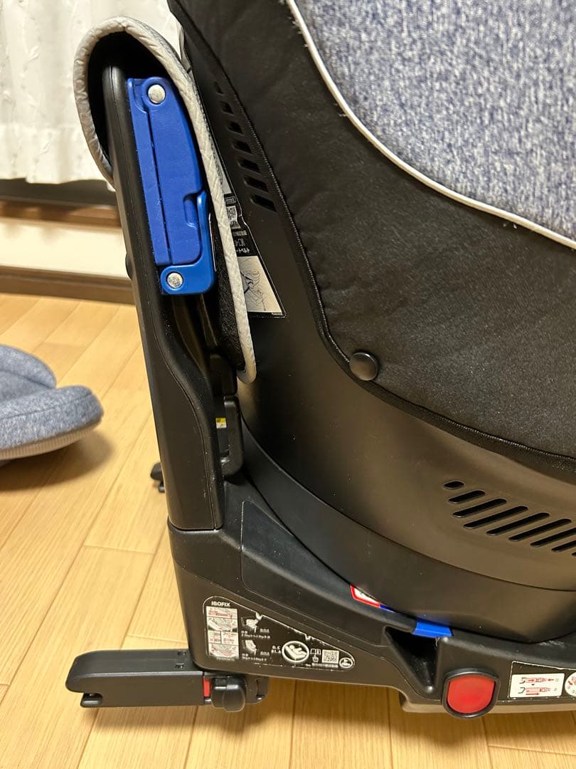 チャイルドシート　アップリカ　クルリラ　回転式　ISOFIX シートベルト