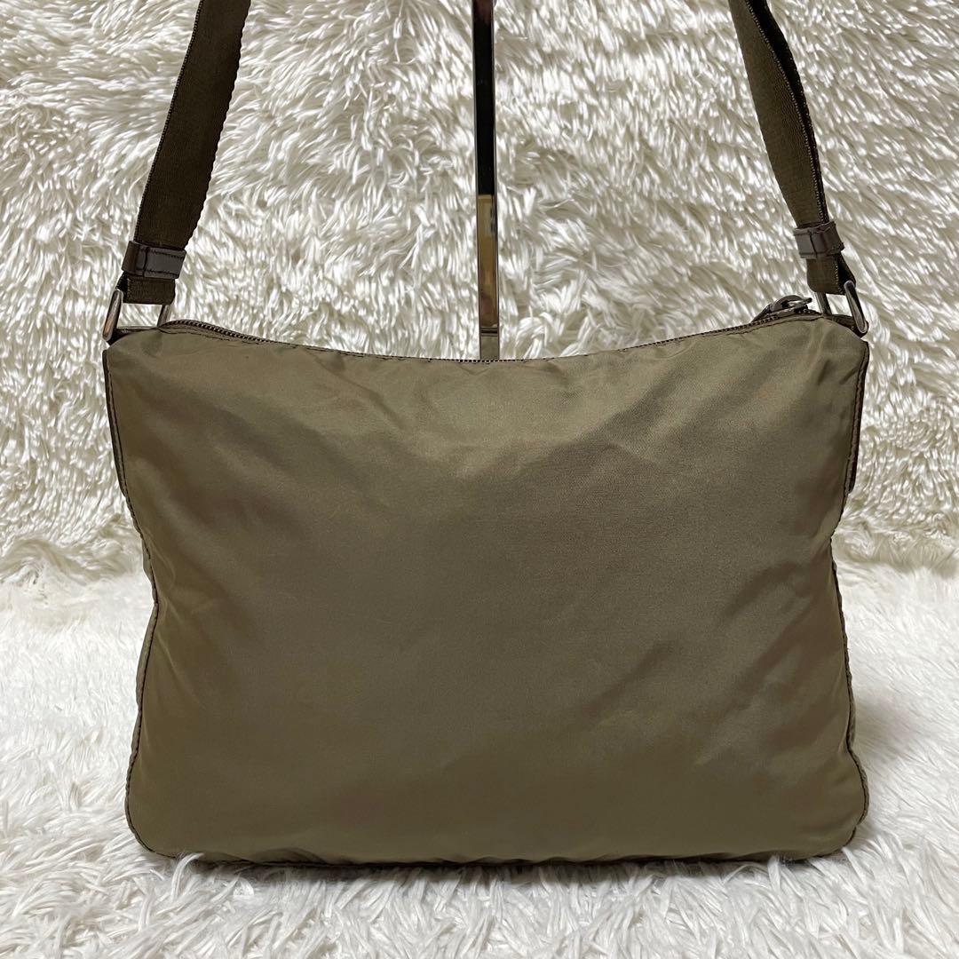 【良品】PRADA プラダ　カメラバッグ　ショルダーバッグ　ナイロン　カーキ