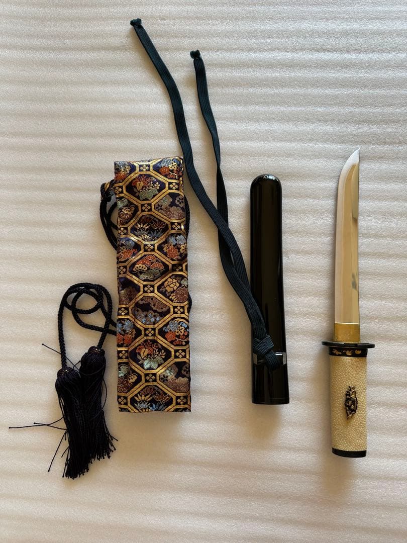 模造刀 黒鞘　鞘付き長さ33cm 鞘抜き重さ約204g 刀袋付き 短刀 武具