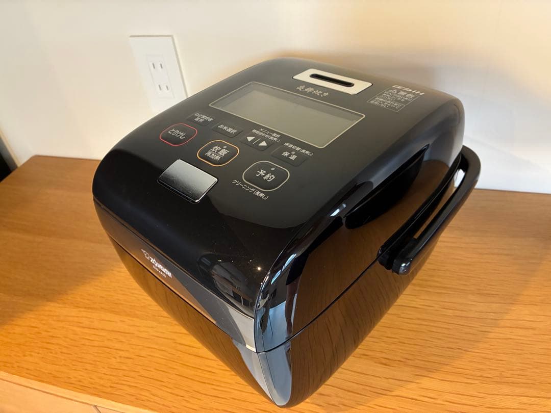 【1080】 象印の家庭用圧力IH炊飯ジャー 「炎舞炊き」NW-KA10型