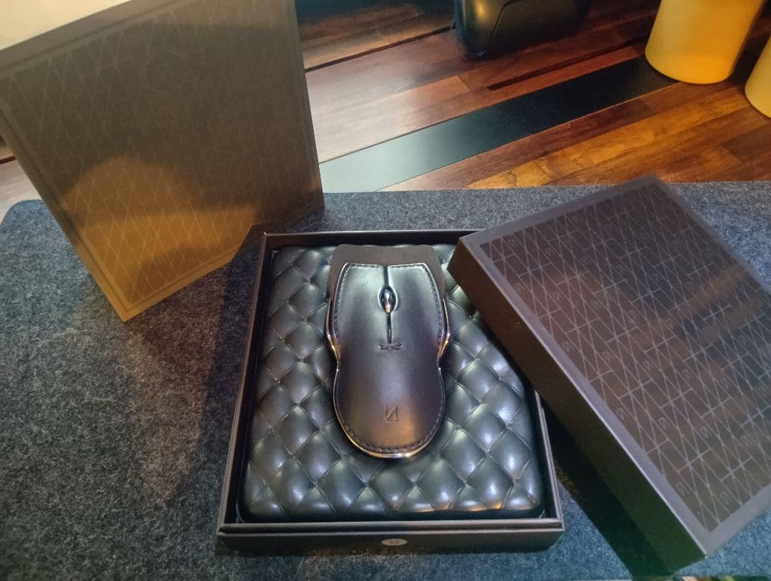 LUNAR ARTEFACTS ・LONDON 高級マウス 交換用トップス付き