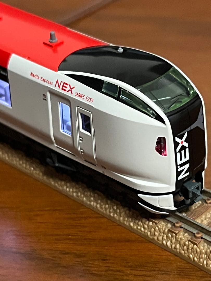 E259系成田エクスプレス6両kato ライト室内灯点灯確認済