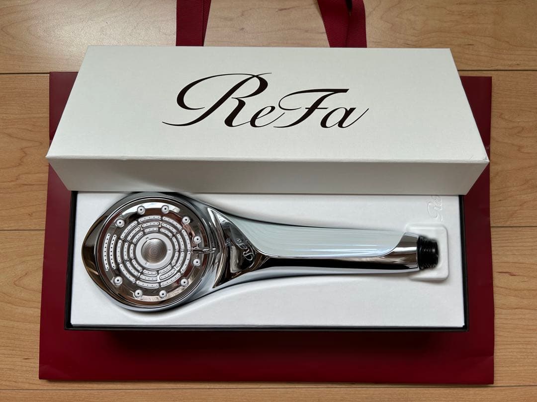 【新品未使用】ReFaリファファインバブルUシャワーヘッド♥ホワイト　保証書付き