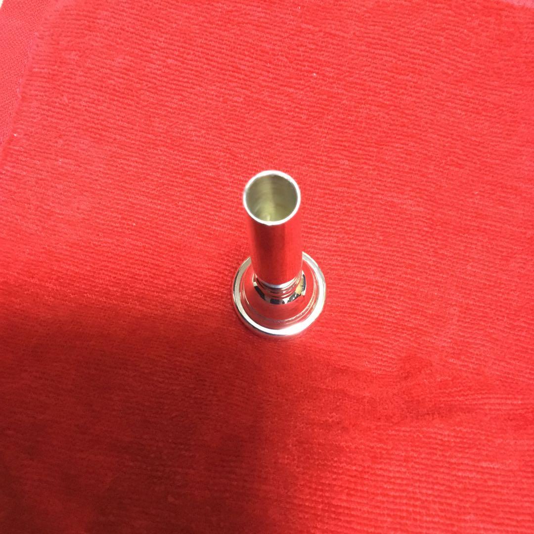 バックBach Symphonic 3C-26-24トランペットマウスピース