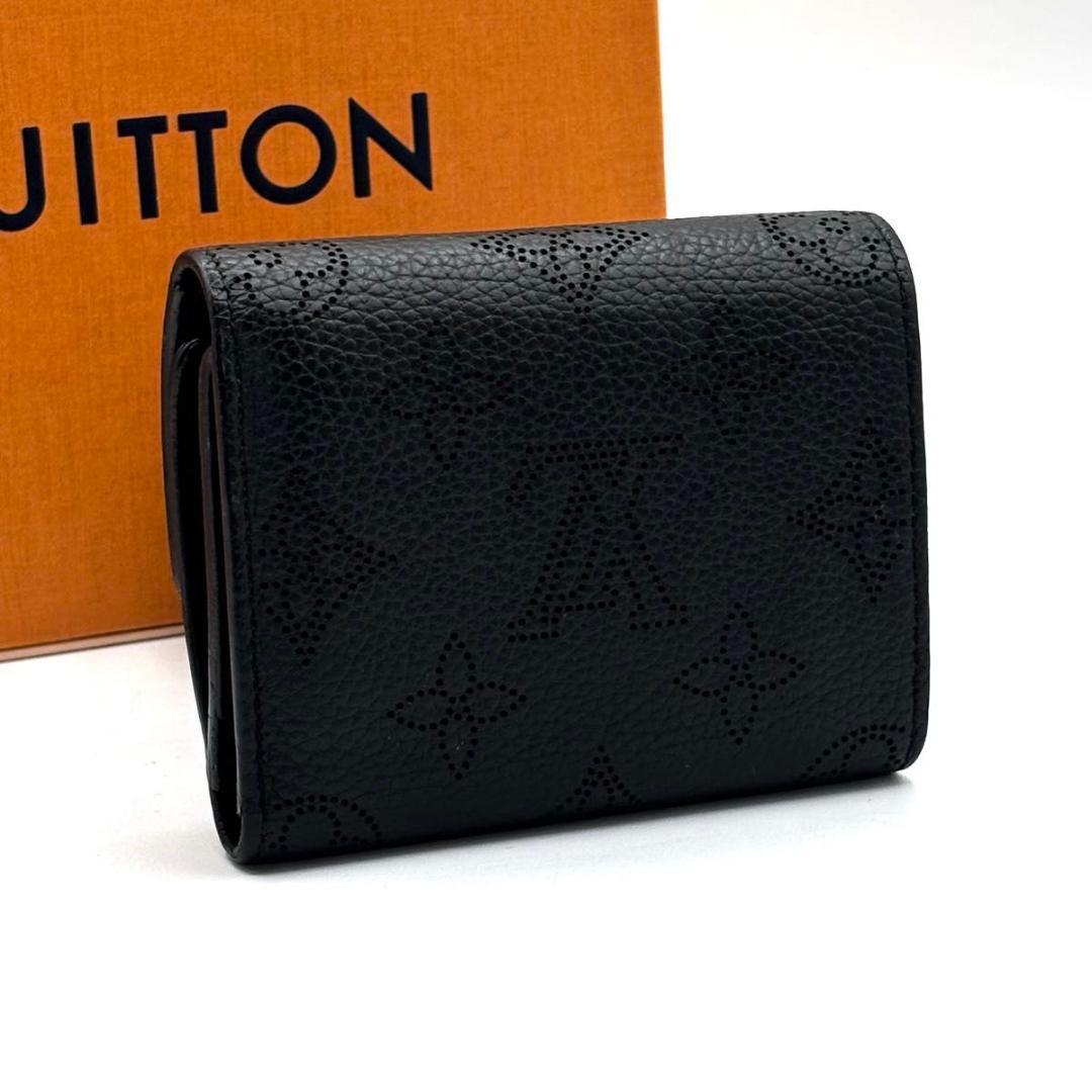 極美品 現行 ルイヴィトン マヒナ イリスXS 三つ折り財布 ノワール 黒