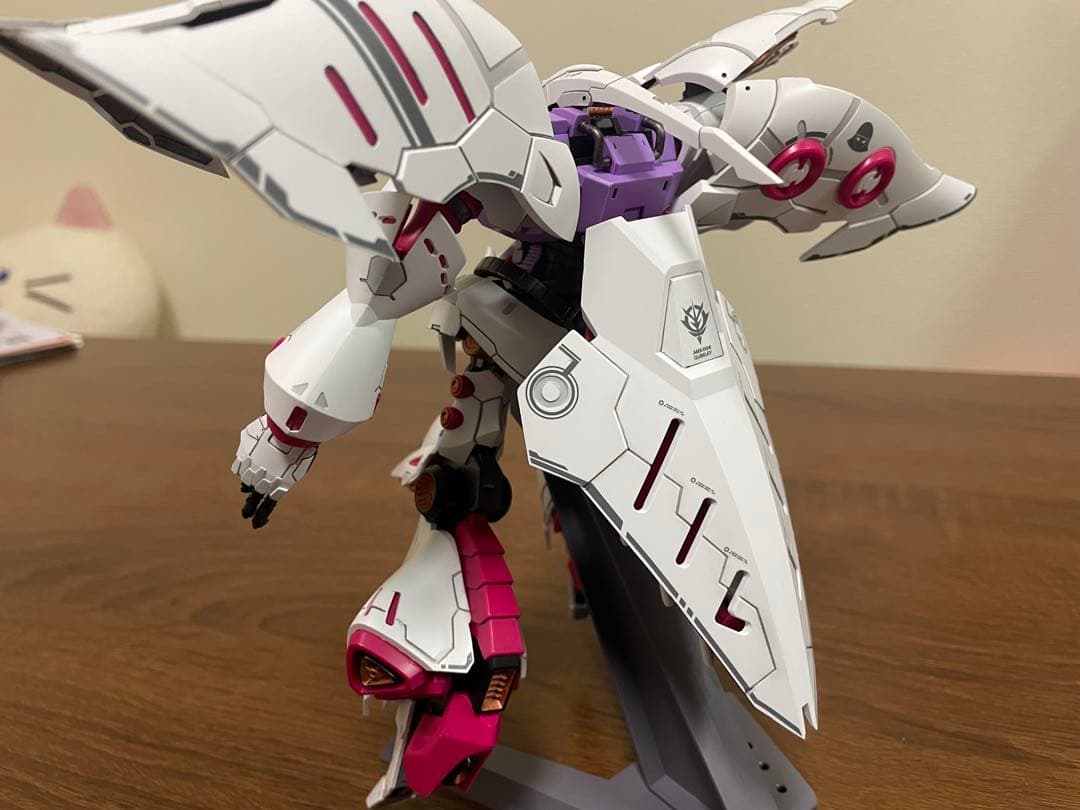 【完成品】海外製プラモデル 女王の乗り物 キュベレイ