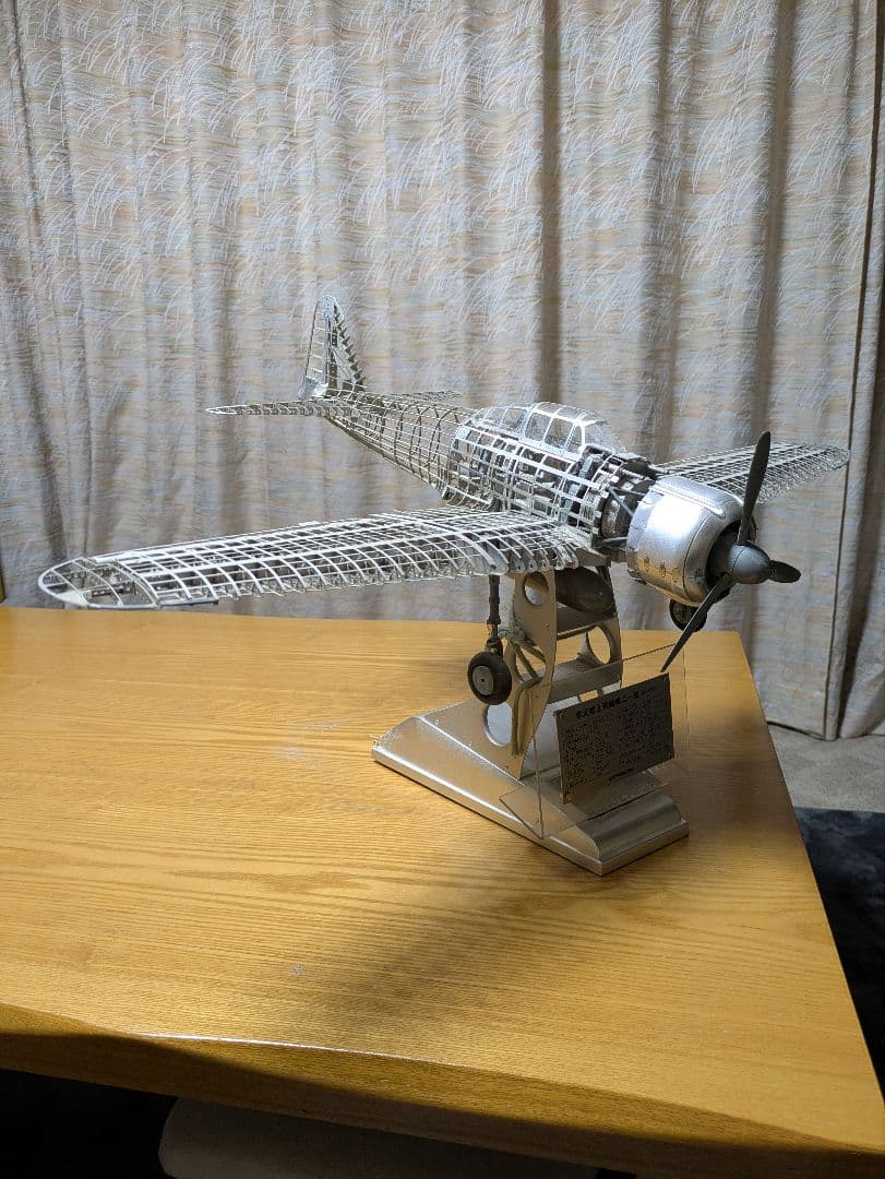 デカい！　デアゴスティーニ　零戦　骨組み完成品