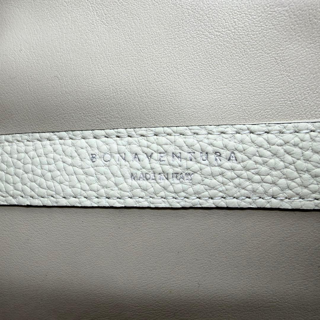 【極美品】ボナベンチュラ ボディバッグ パオロ クロスボディ レザー クリーム