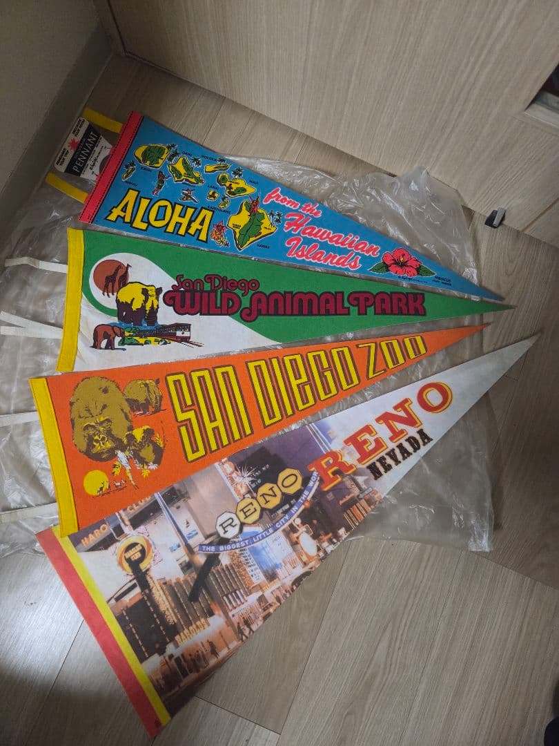 ヴィンテージ アメリカ ペナント ディズニーランドエリアマップ 17点セット