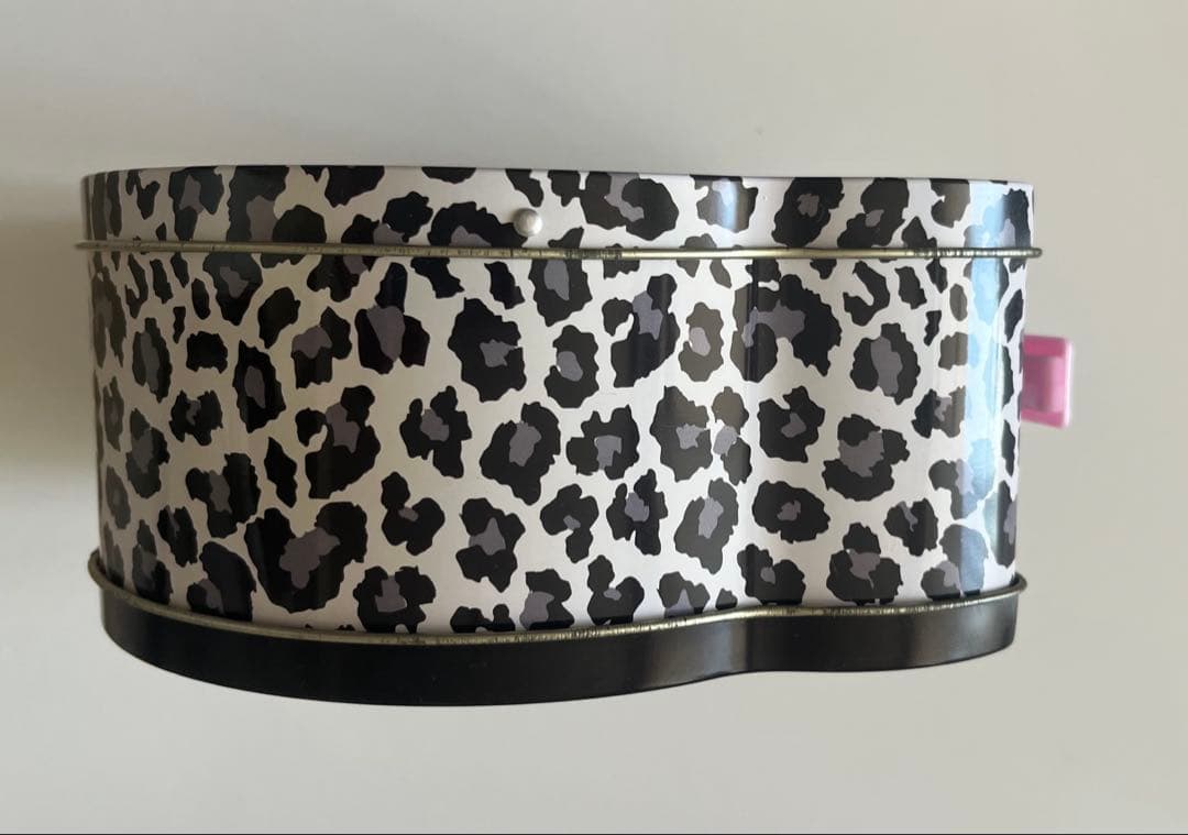 【激レア】キティちゃん　缶バッグ　 スウェーデン　フェイス　トランク