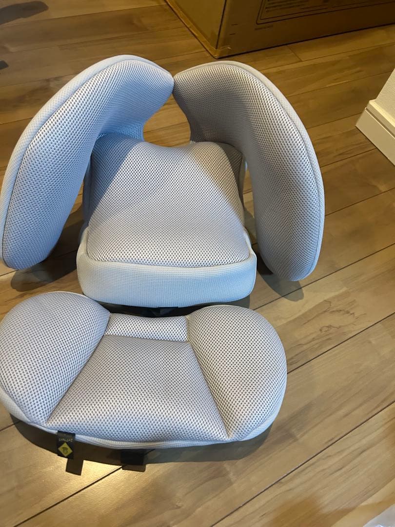 【極美品】 Combi クルムーヴアドバンス ISOFIX　JP-590付属品有