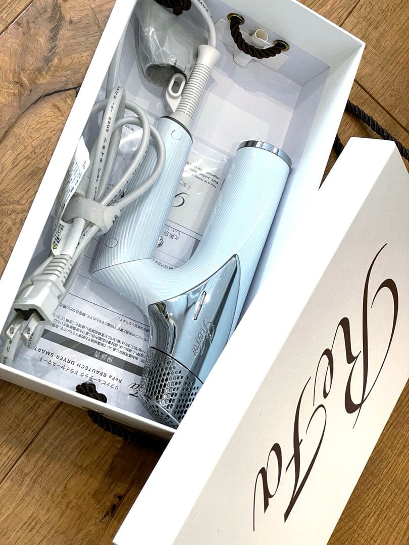 【ジャンク品】ReFa ドライヤー　2022年製　ギャランティカードあり