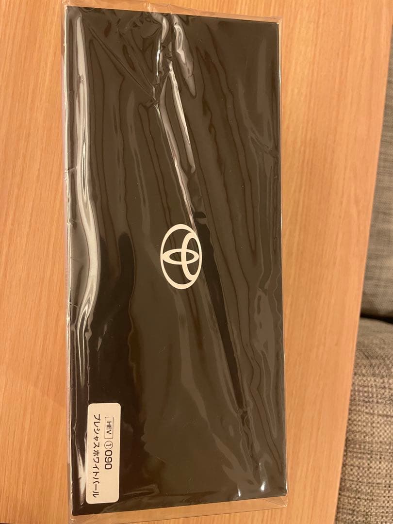 トヨタ CROWN ESTATE ミニカー ホワイト新品未開封品