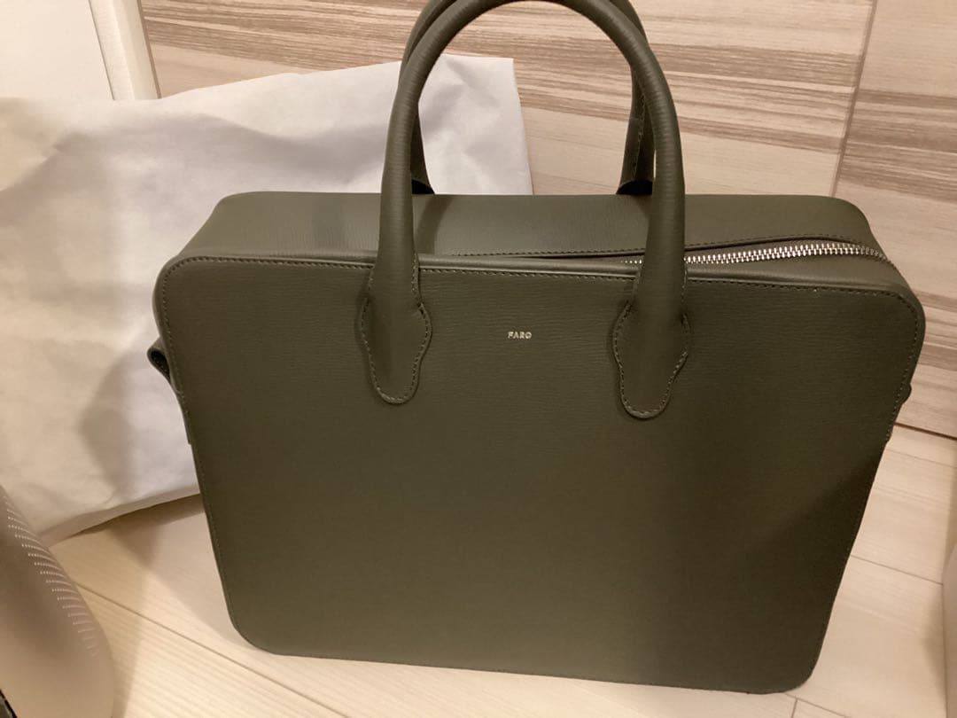 新品未使用品FARO オリーブグリーン ビジネスバッグ