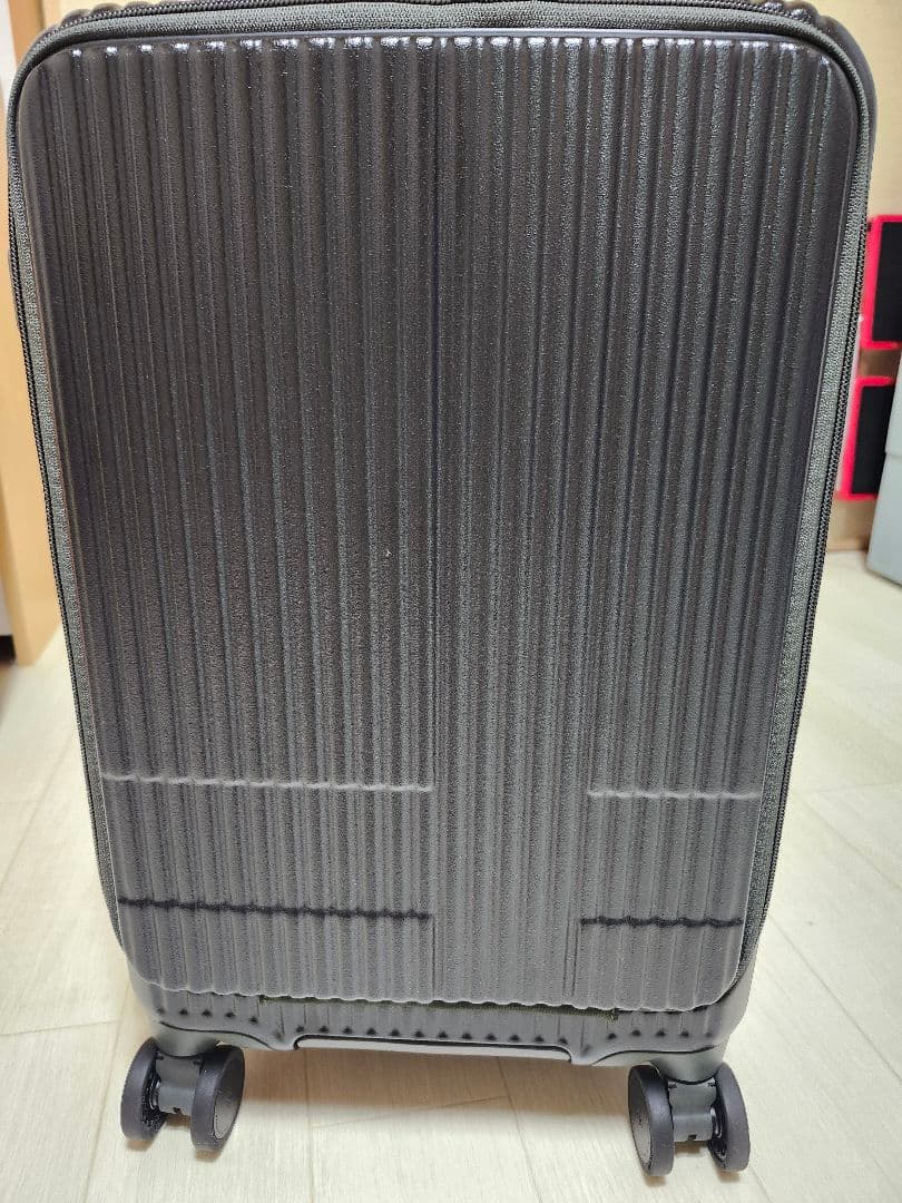 スーツケース Innovator INV50 Mad Black 38L