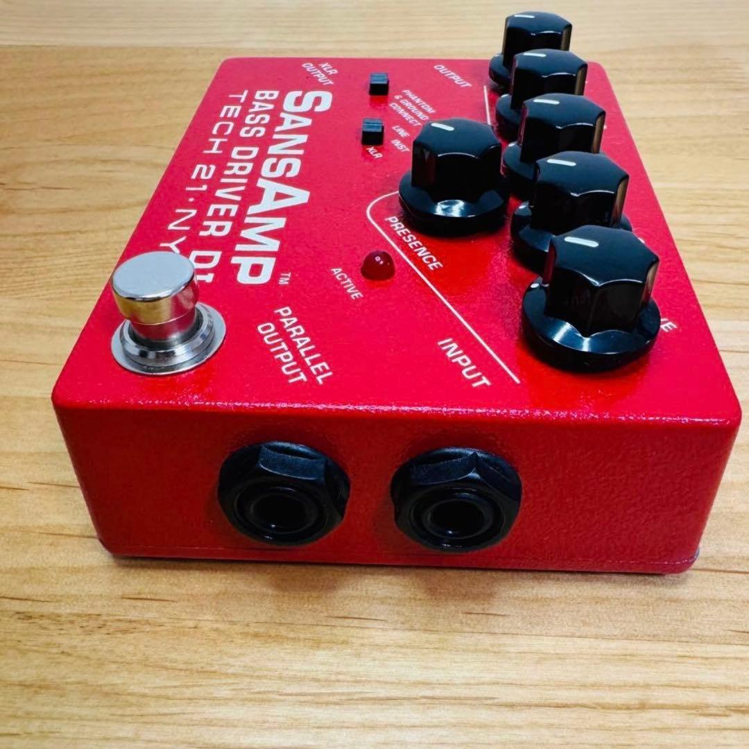 ベース TECH21 SansAmp Bass D DI Vermillion