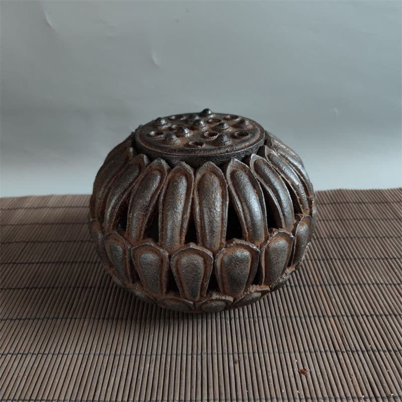 鉄製 灯篭香薫 香炉 香道具 装飾品 工芸品 美術品 置物