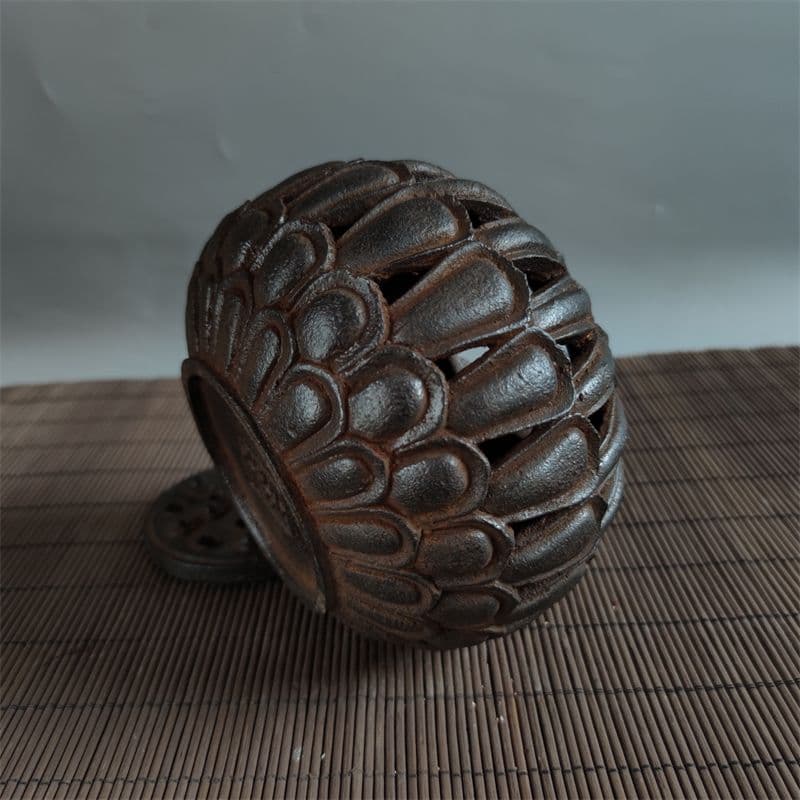 鉄製 灯篭香薫 香炉 香道具 装飾品 工芸品 美術品 置物