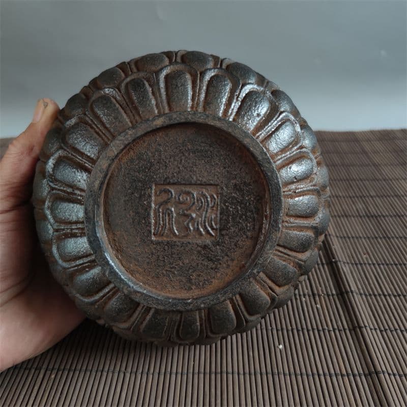 鉄製 灯篭香薫 香炉 香道具 装飾品 工芸品 美術品 置物