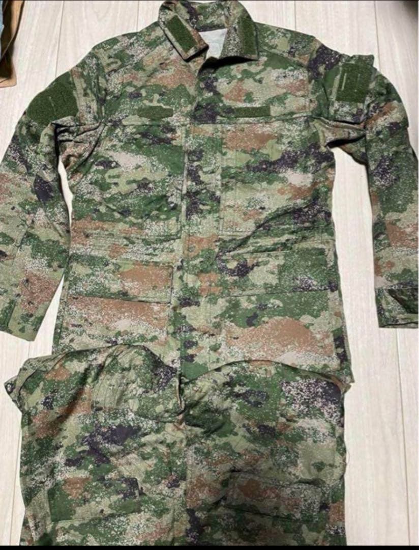 国内最安値　実物中国軍最新型21式星空迷彩戦闘服上下セット