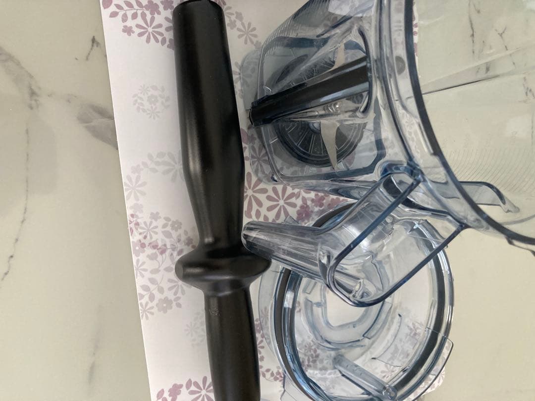 にゃんまる様へ　　Vitamix V1200i （ホワイト）