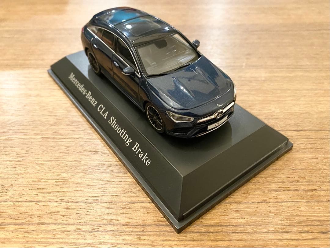 新古品1/43 メルセデスベンツ純正 スパーク メルセデスベンツ CLA ブルー
