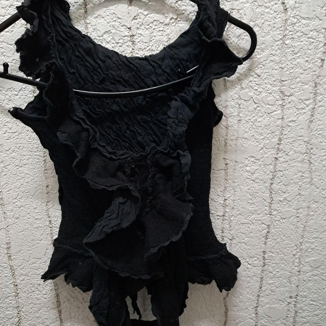 alice auaaフリル付き黒キャミソール