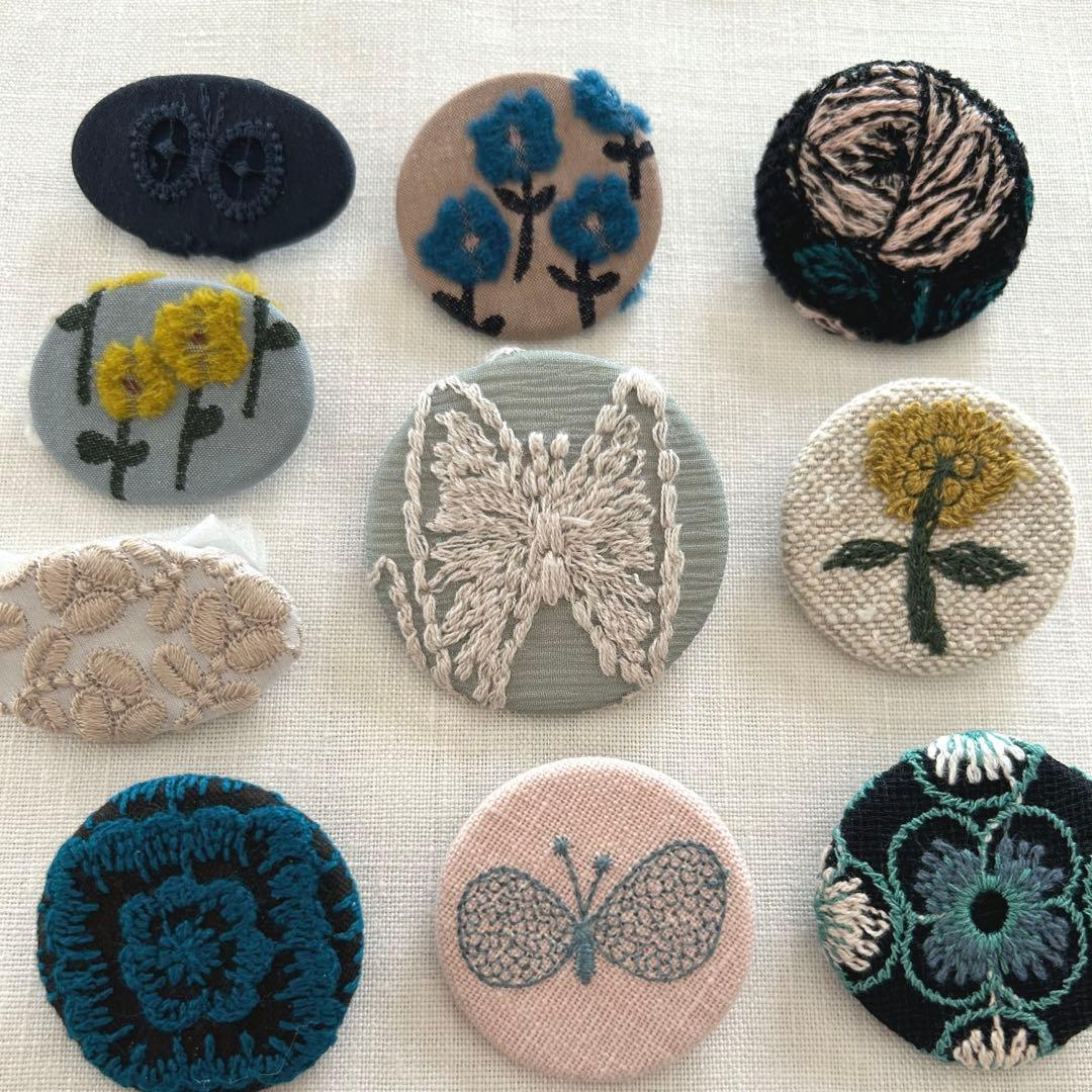 ミナペルホネン　サンキューベリーバッジ10個セット