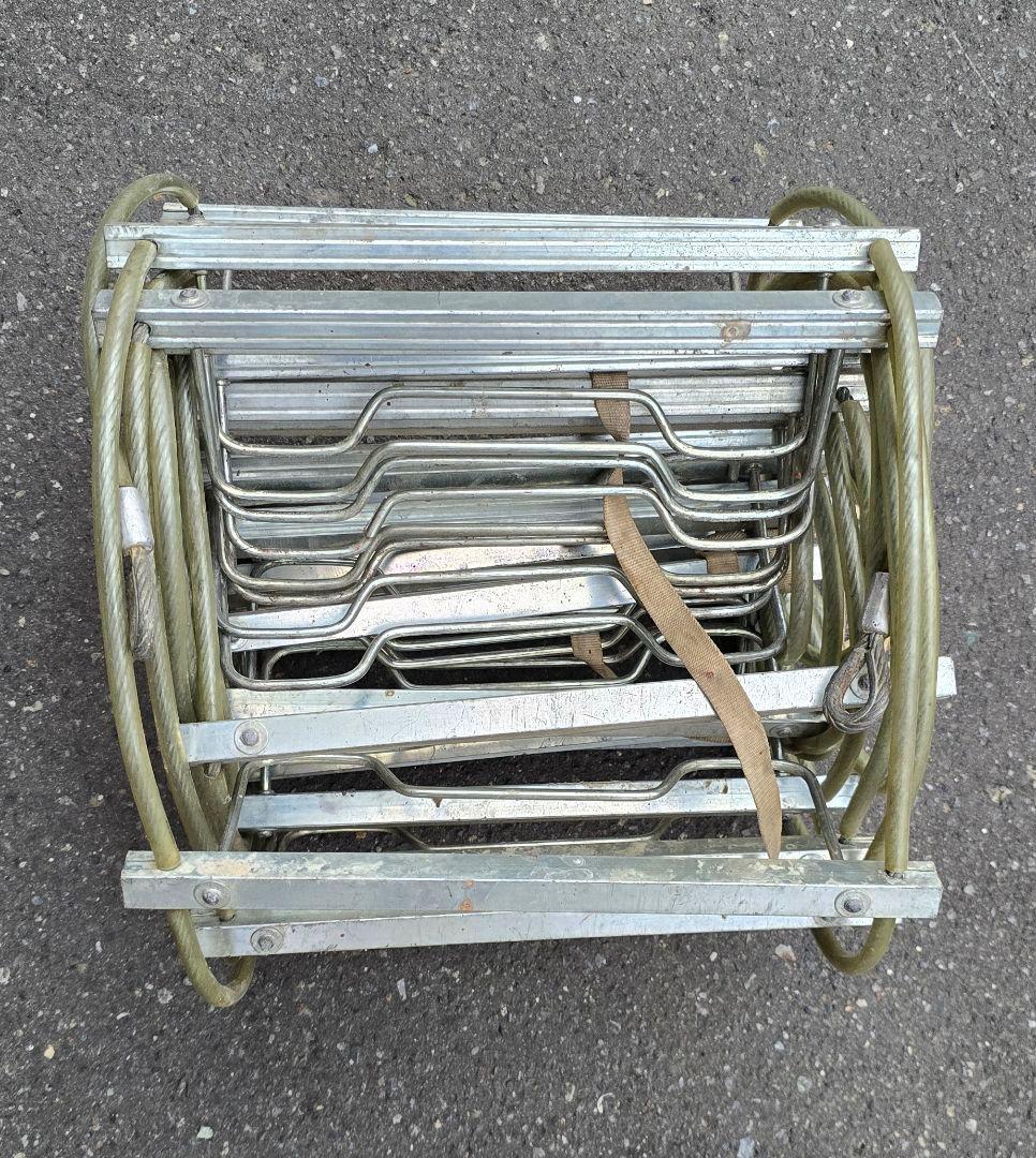 ワイヤーラダー折りたたみ式はしご