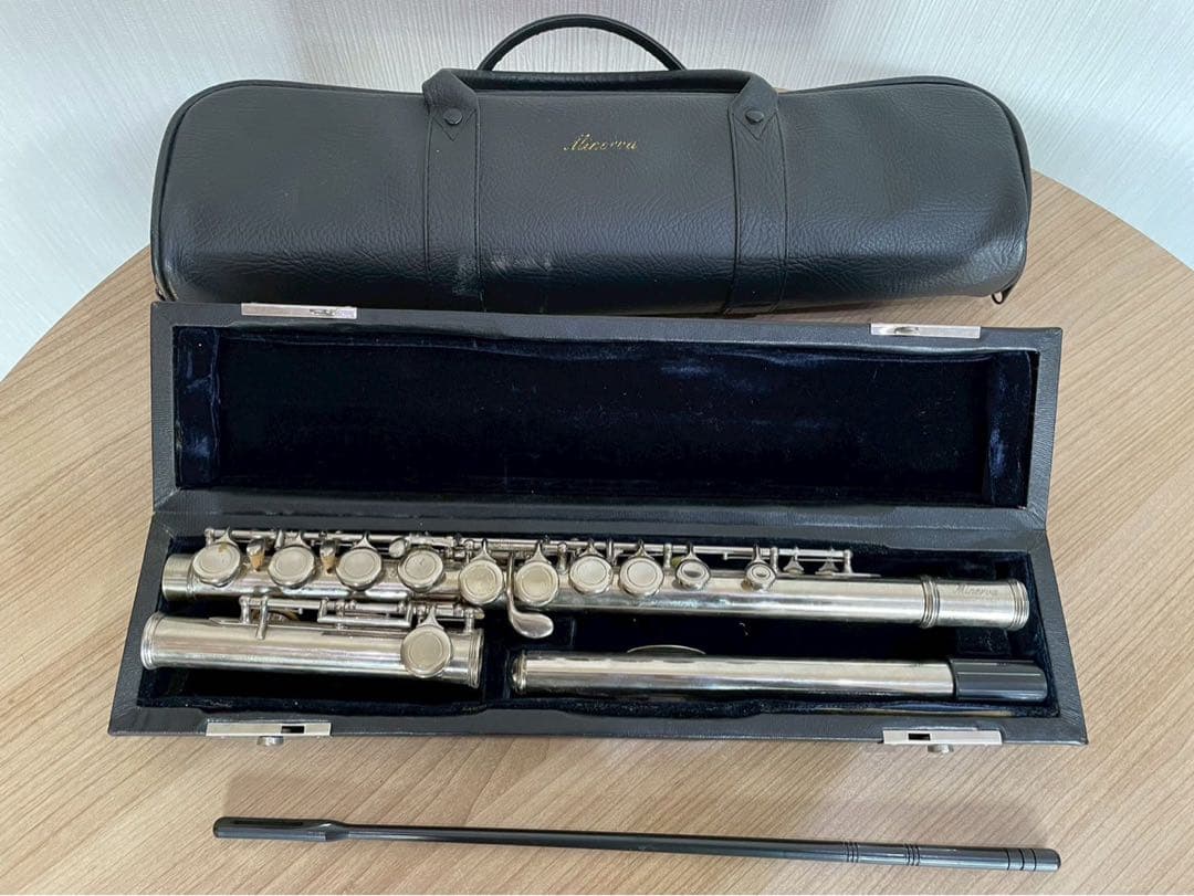 Minerva MFL-200 フルート　ケース付き