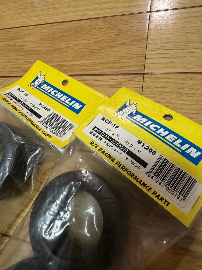 タミヤ F1シャーシ F201 希少ミシュランタイヤ付き