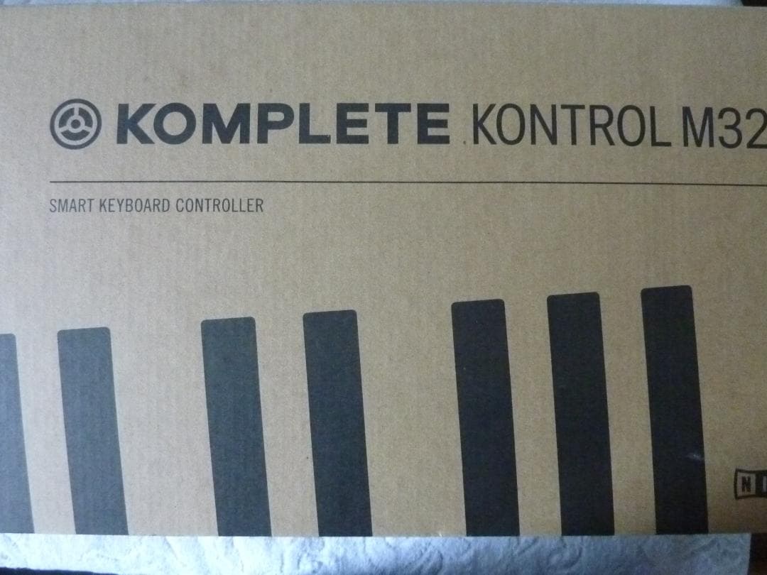 中古　KOMPLETE　KONTROL　M32 　　　rivin