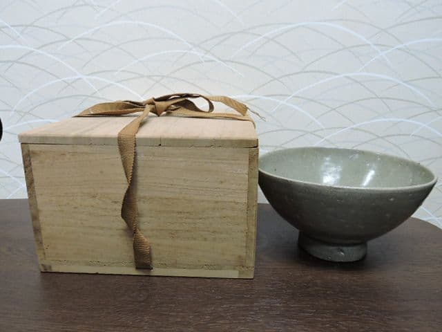 高麗青磁茶碗　M１３１９