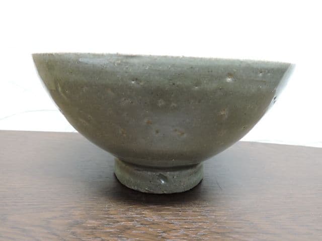 高麗青磁茶碗　M１３１９