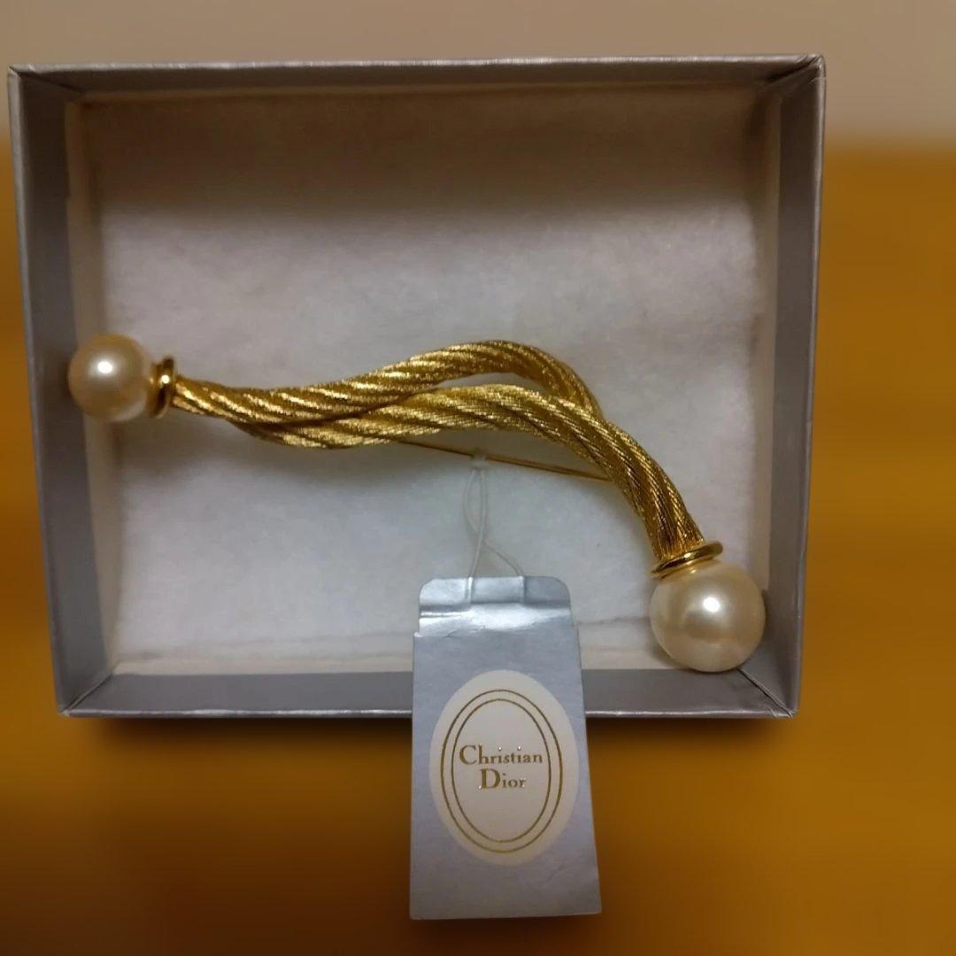 【未使用 】クリスチャンディオール Christian Dior ブローチ箱付き