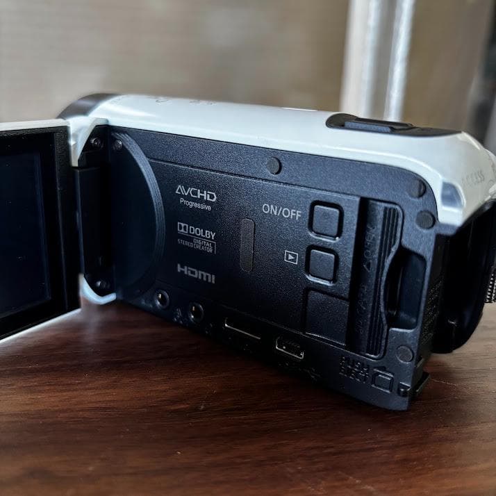 Canon iVIS HF R700 2016年製 付属品多数 予備バッテリー付