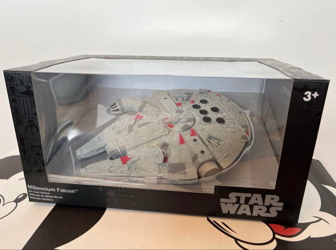 ミレニアムファルコン　ディズニーストア　スターウォーズ