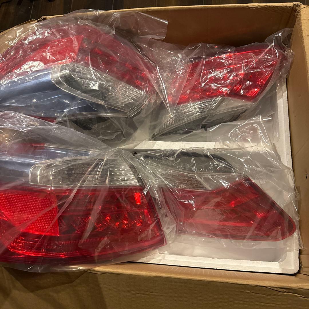 美品⭐︎アコードハイブリッドCR6 テールランプ