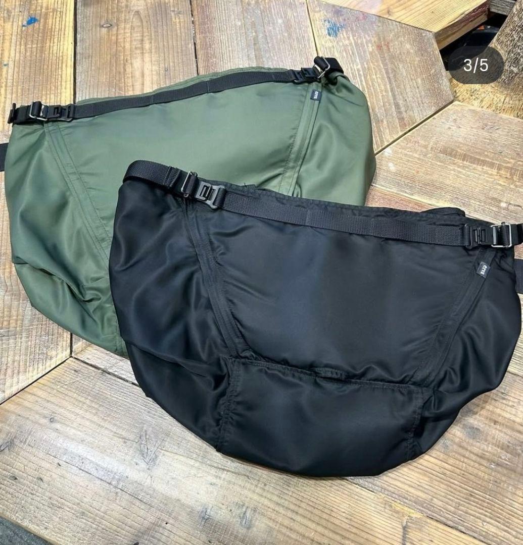 erva x paw's living 　別注　アベルト　ドッグスリング　エルバ