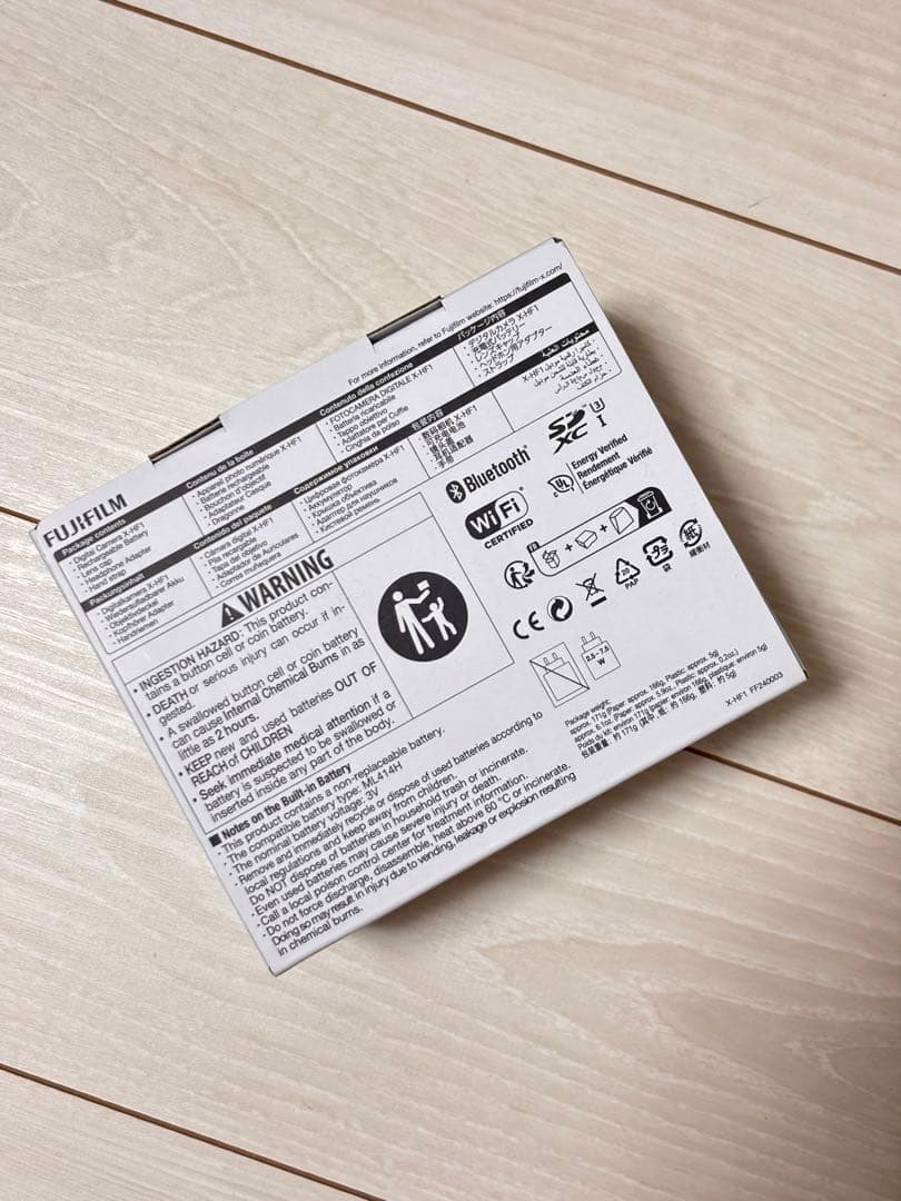 FUJIFILM X half X-HF1 カメラ　未使用　箱本体美品　保証書付