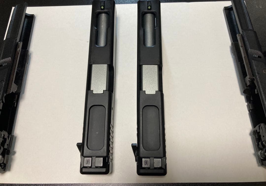 東京マルイGlock 18C ガスブローバック　セミカスタム　2丁拳銃　グロック