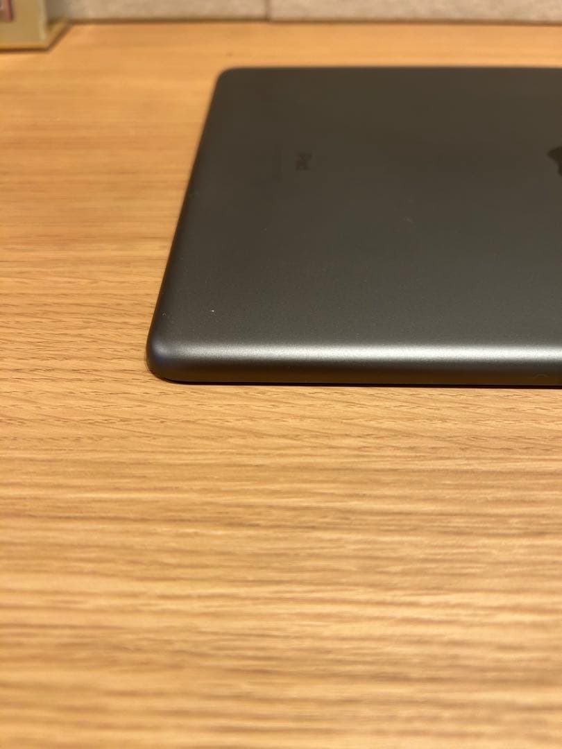 【背面傷】iPad (第8世代) 128GB WiFiモデル