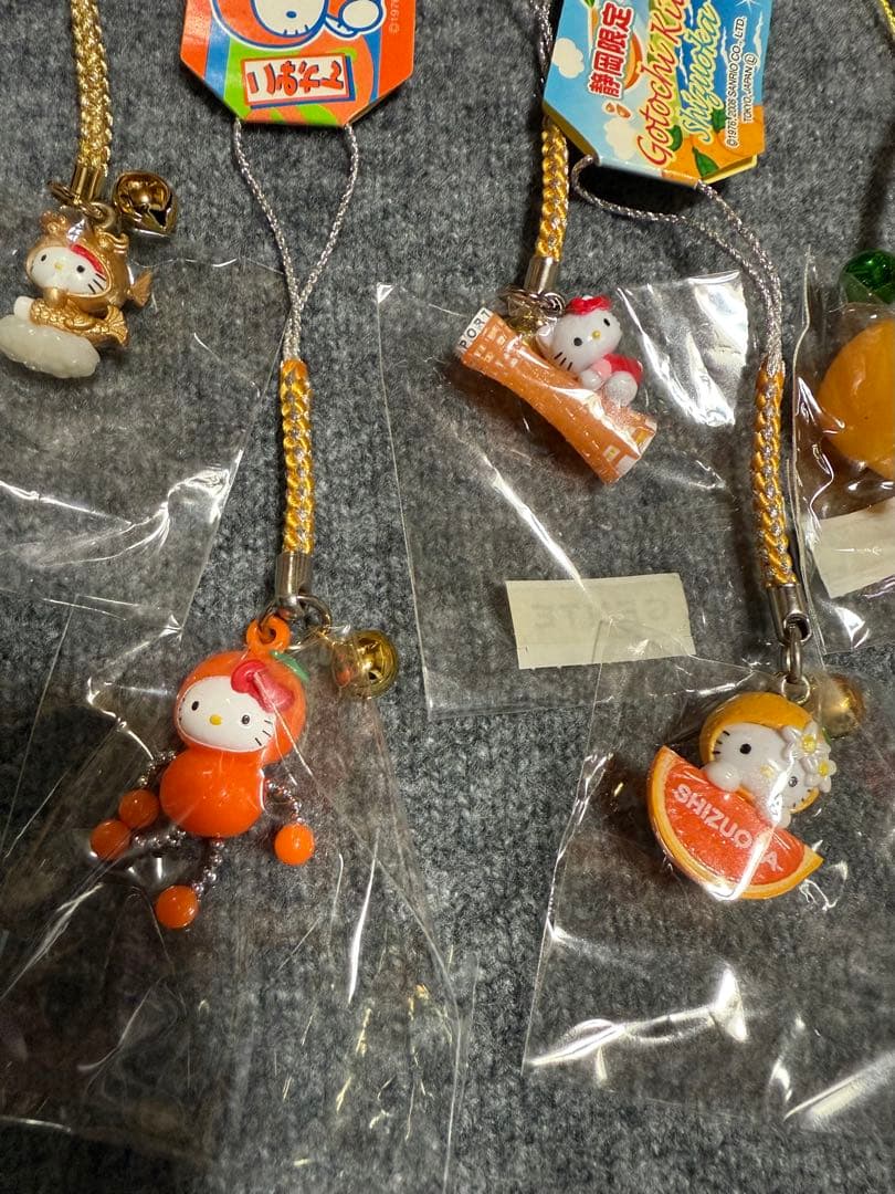 ご当地限定ハローキティ　根付け　19個セット