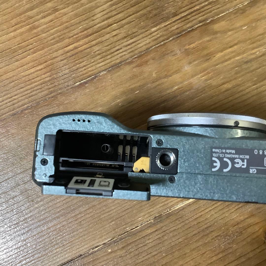 ゆ*ち様 RICOH GR Limited Edition 付属品多数あり！