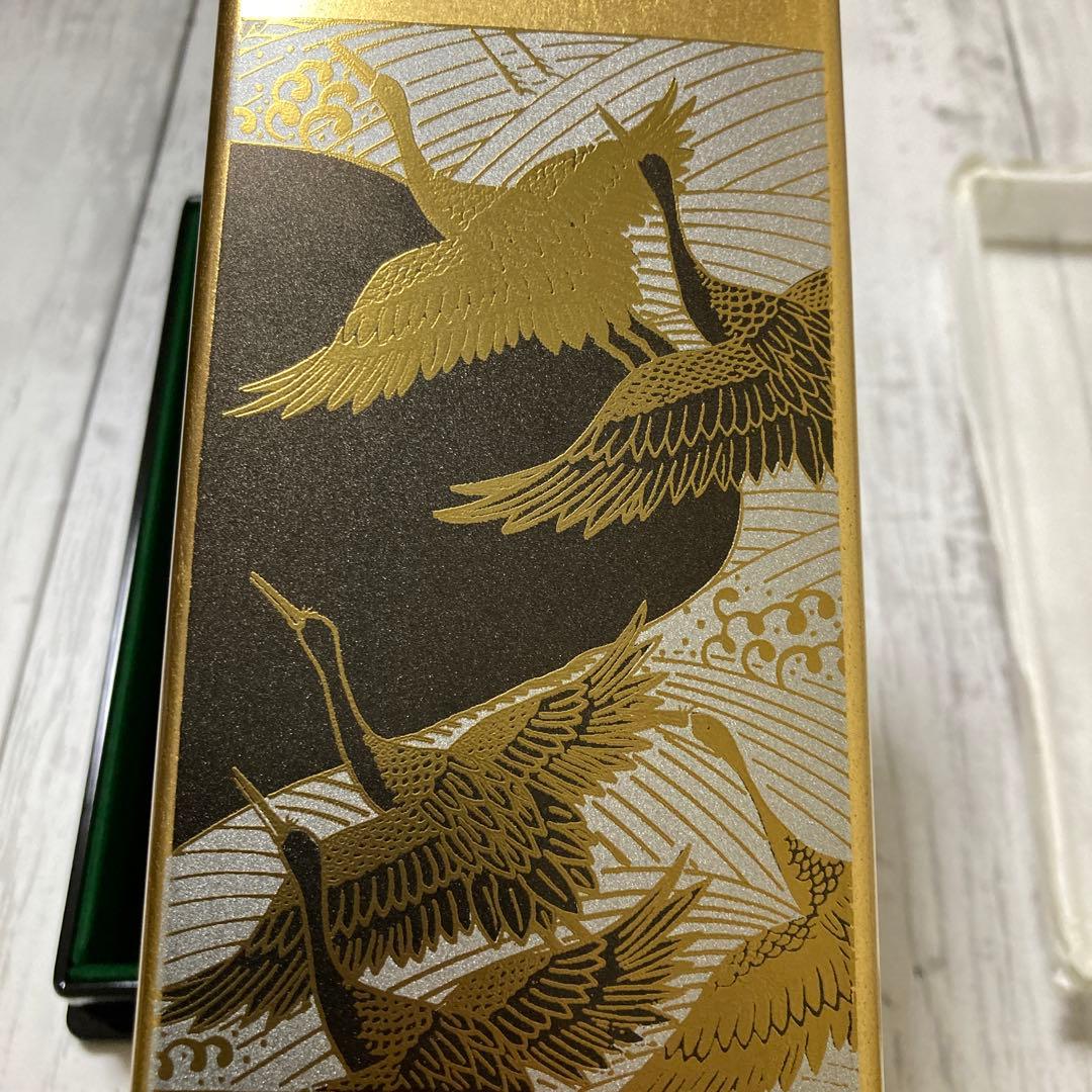 新品　金箔の鶴模様 漆器