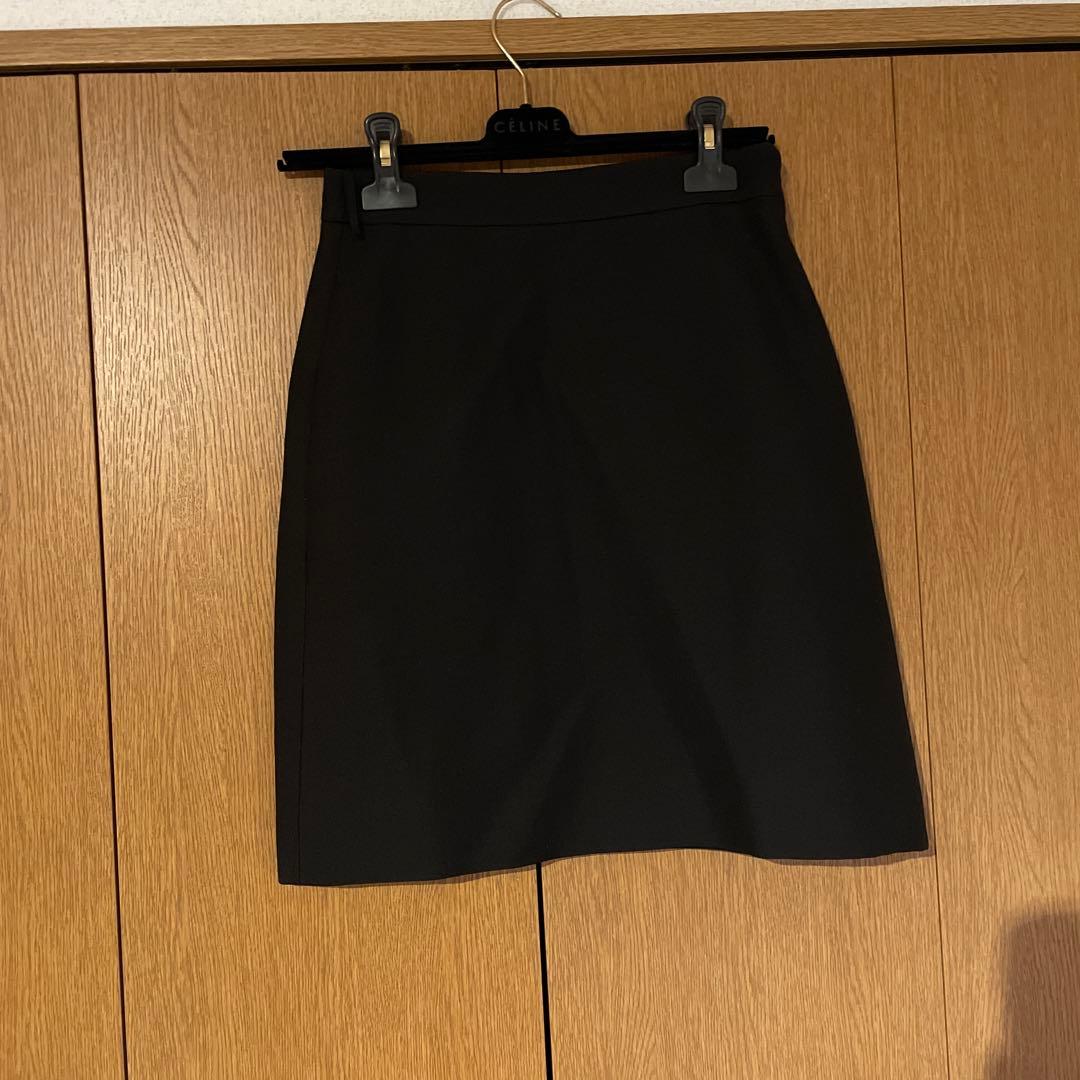 ヴァレンティノ　膝丈スカート