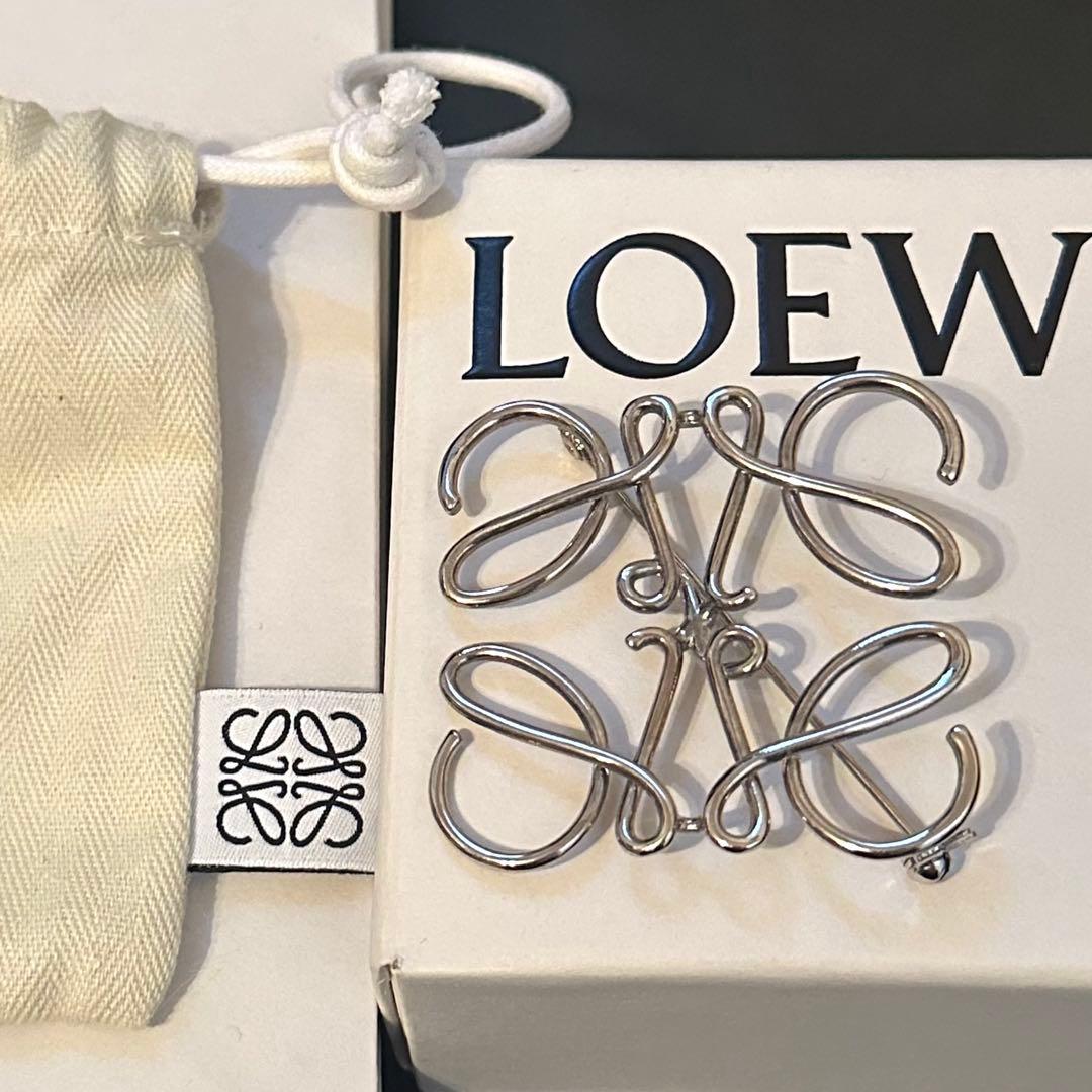 LOEWE ロエベ ブローチ シルバー